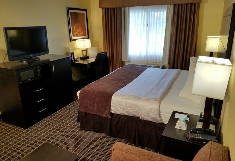 فندق Quality Inn & Suites Morgantown   University Area