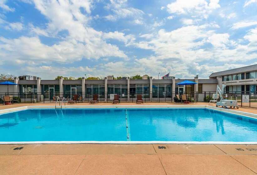 酒店 Quality Inn & Suites Vandalia Near I70 And Hwy 51