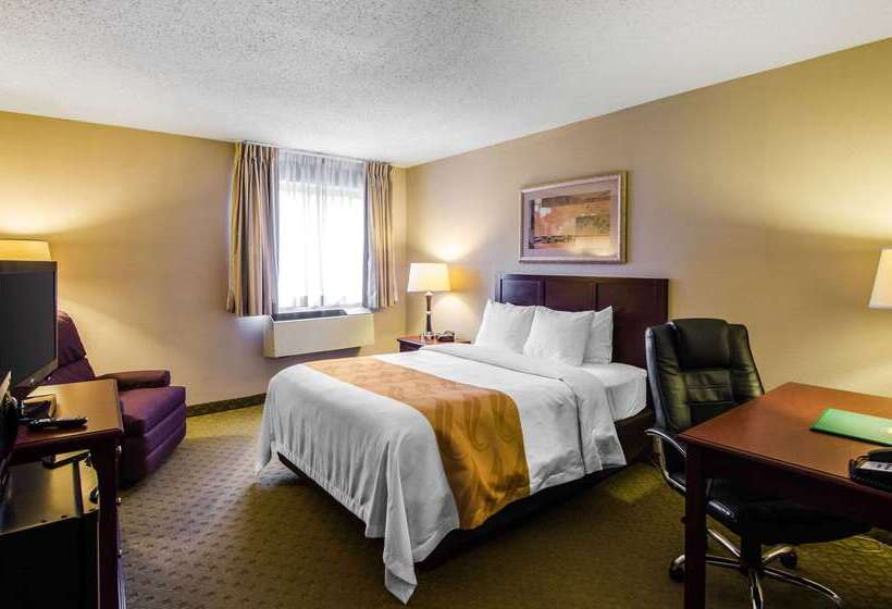Отель Quality Inn