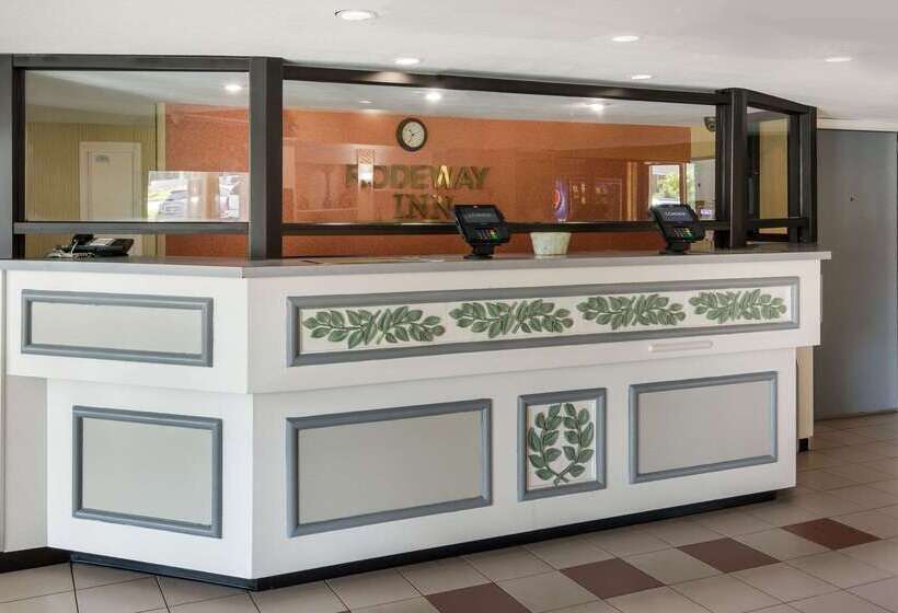 هتل Rodeway Inn At Fort Lee