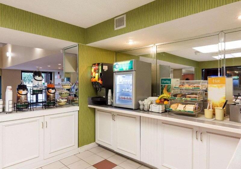 هتل Rodeway Inn At Fort Lee