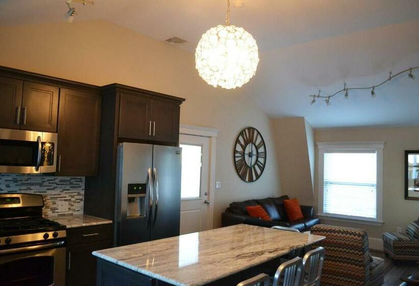 호텔 The Inn At Crystal Cove On Boston Harbor