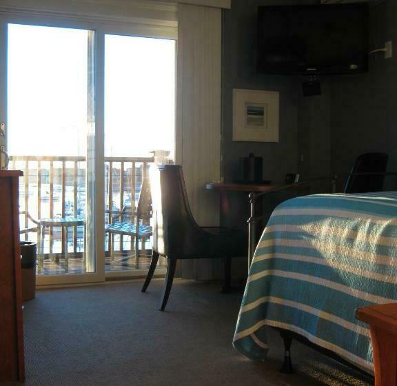 هتل The Inn At Crystal Cove On Boston Harbor