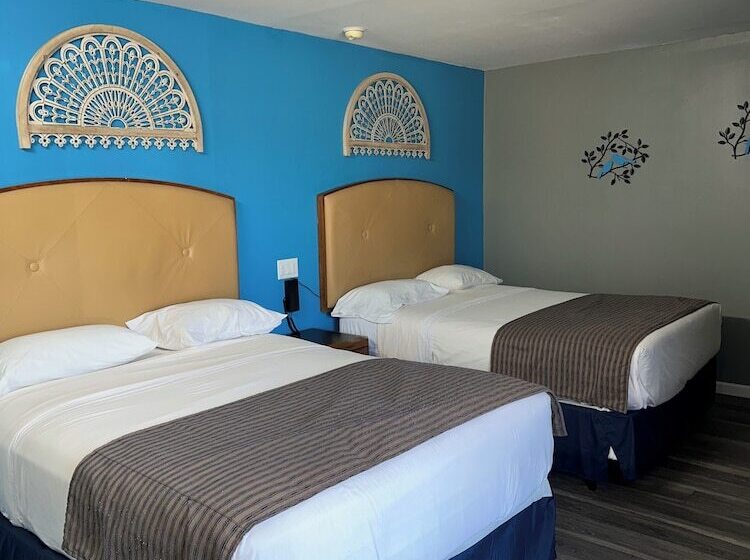 هتل Travel Inn & Suites