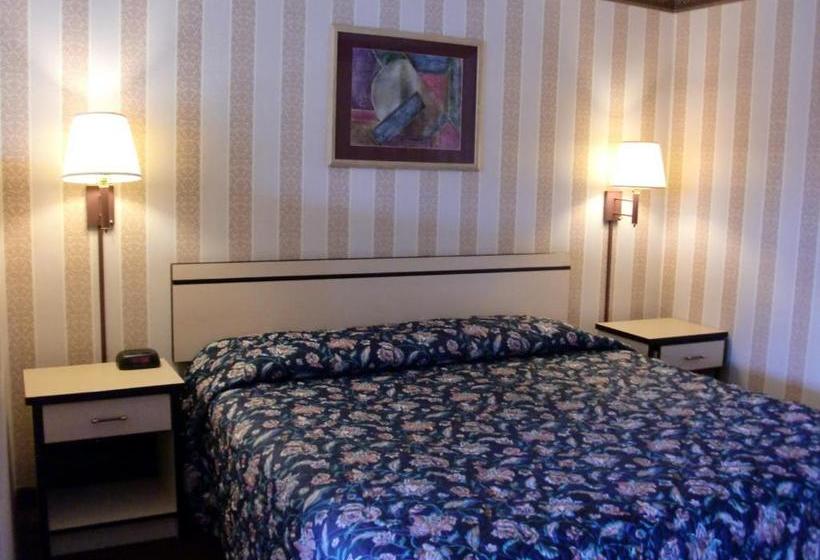 酒店 Travelstar Inn & Suites