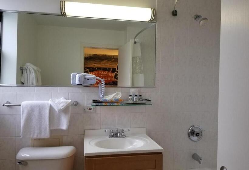 Fotos del hotel Versey Days Inn By Wyndham Chicago:  35