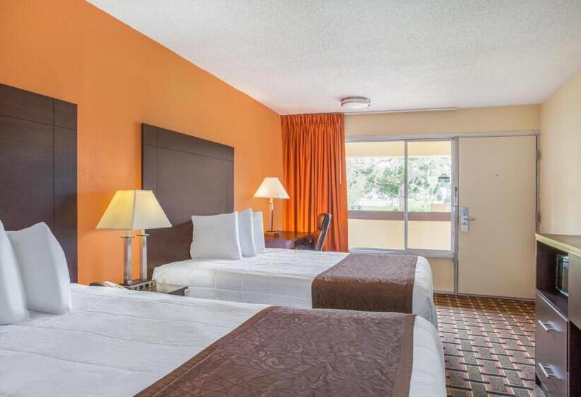 Мотель Days Inn By Wyndham Brooksville