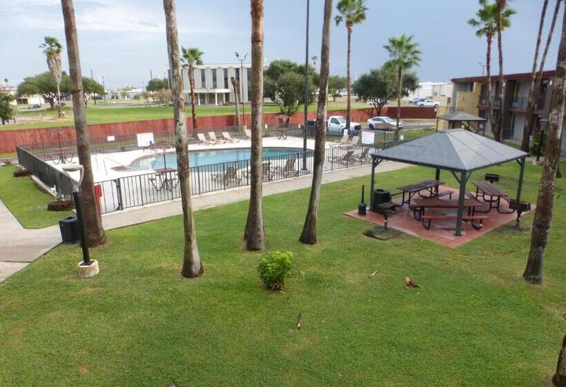 מוטל Red Roof Inn Corpus Christi North  Near Downtown