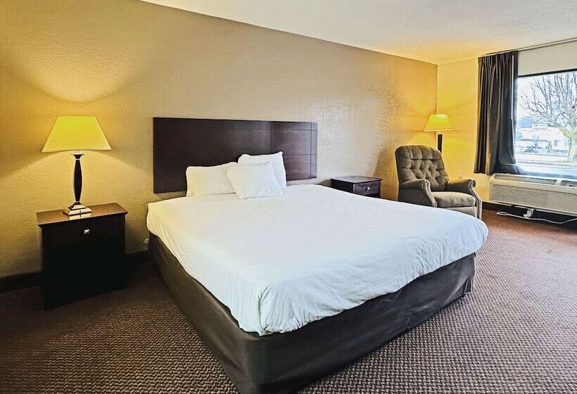 Отель Econo Lodge