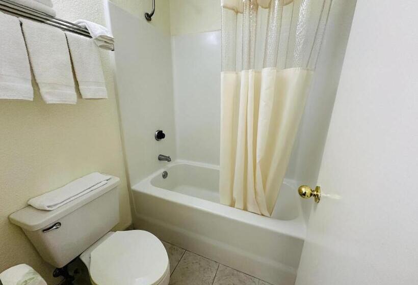 ホテル Econo Lodge