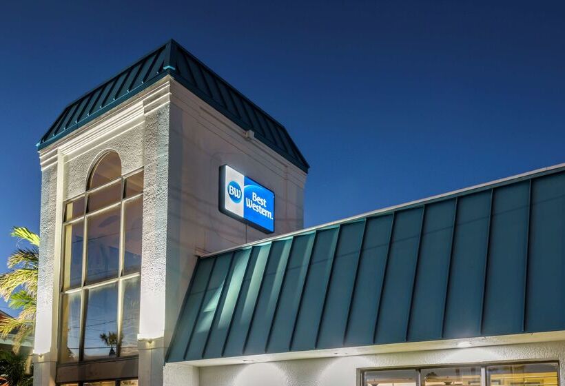منتجع Best Western Cocoa Beach Hotel & Suites