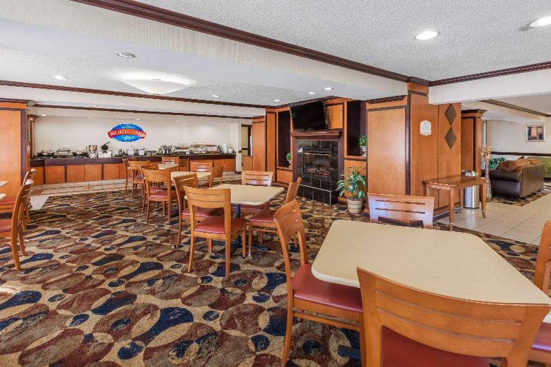 ホテル Hometowne Studios By Red Roof Auburn Hills