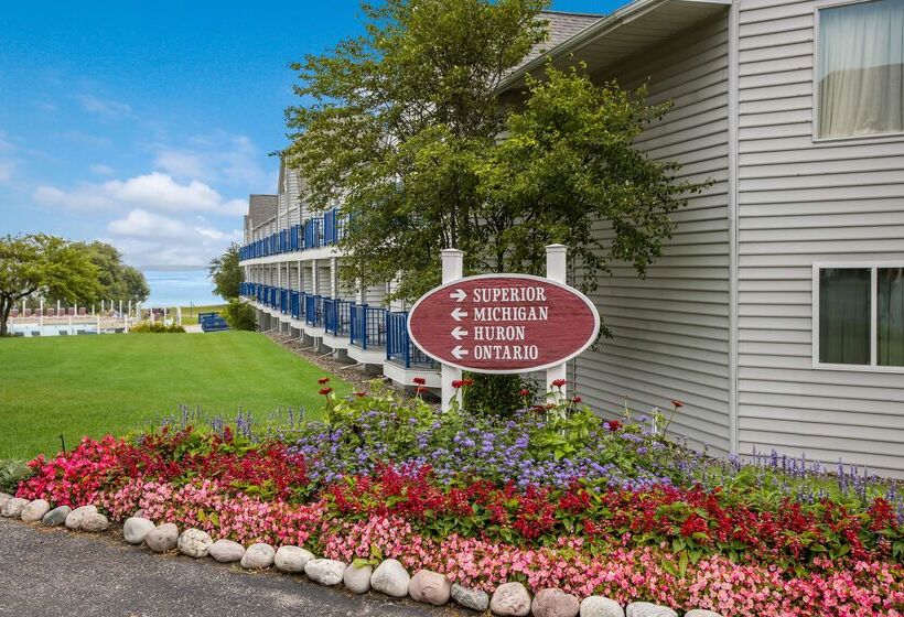 Отель Best Western Harbour Pointe Lakefront