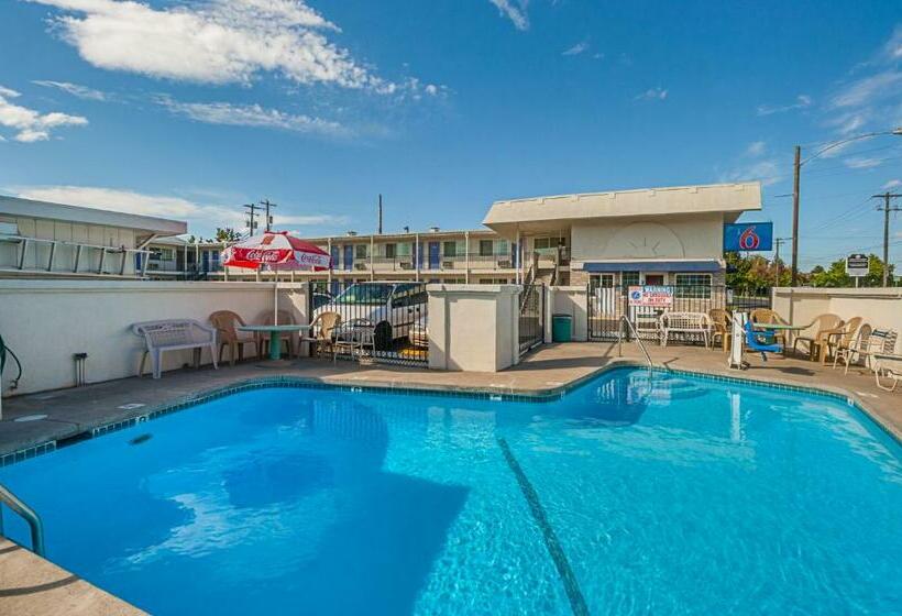 فندق Budget Inn Walla Walla