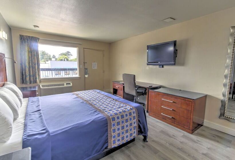 هتل Budget Lodge Churchland