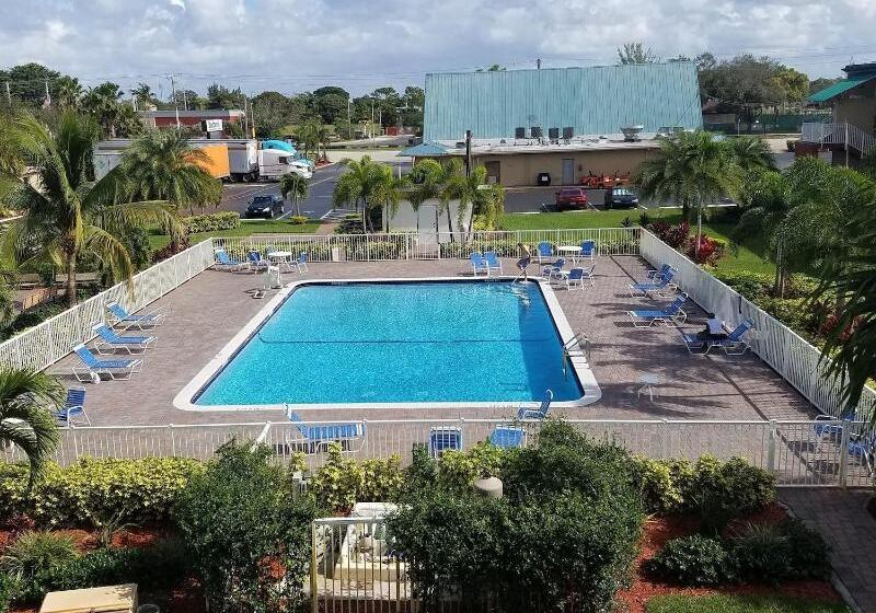 فندق Budgetel Pompano Beach