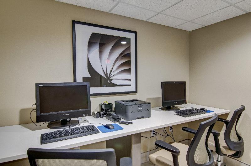 בית מלון כפרי Candlewood Suites Richmond   West Broad, An Ihg