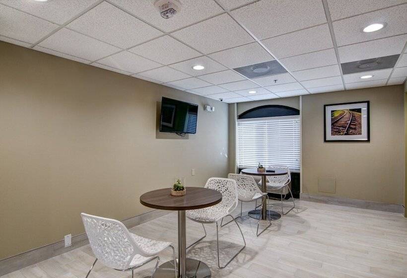 בית מלון כפרי Candlewood Suites Richmond   West Broad, An Ihg