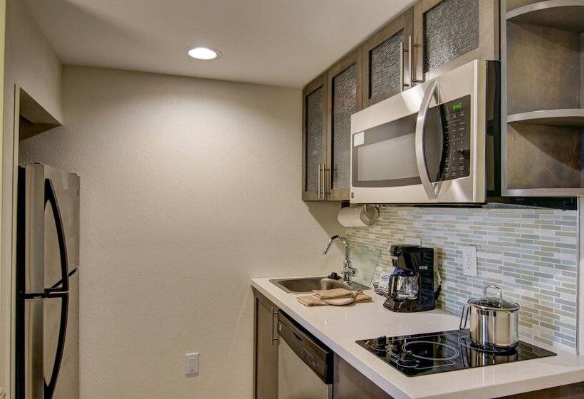 בית מלון כפרי Candlewood Suites Richmond   West Broad, An Ihg