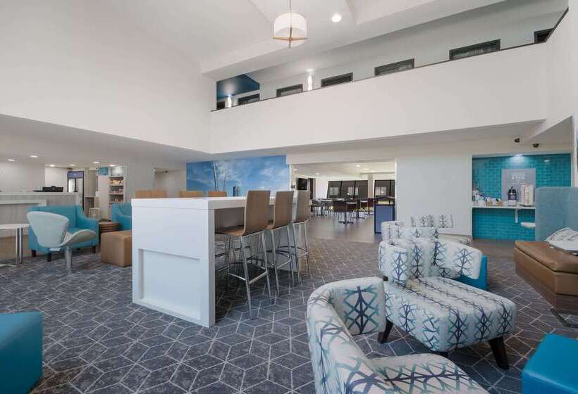 فندق Clarion Pointe Okc Airport