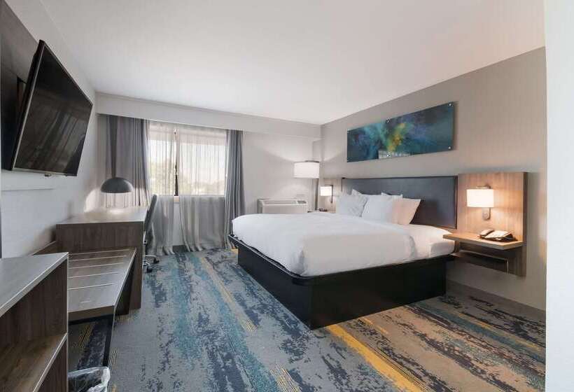 فندق Clarion Pointe Okc Airport