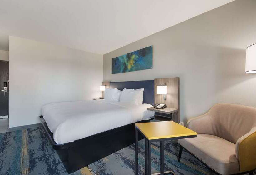 فندق Clarion Pointe Okc Airport