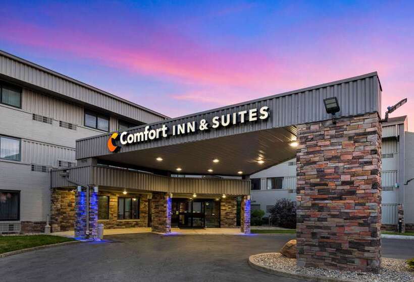 فندق Comfort Inn & Suites North At The Pyramids
