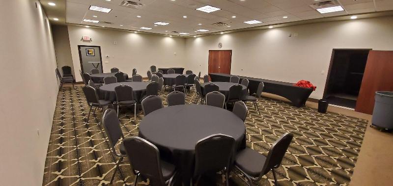 هتل Cottonwood Inn And Conference Center