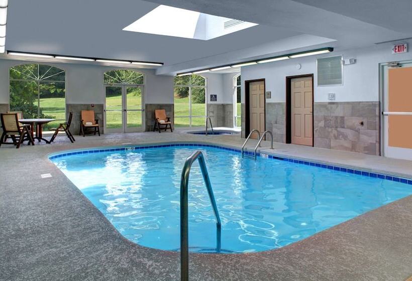 هتل Country Inn & Suites By Radisson Asheville Downtown Tunnel Road