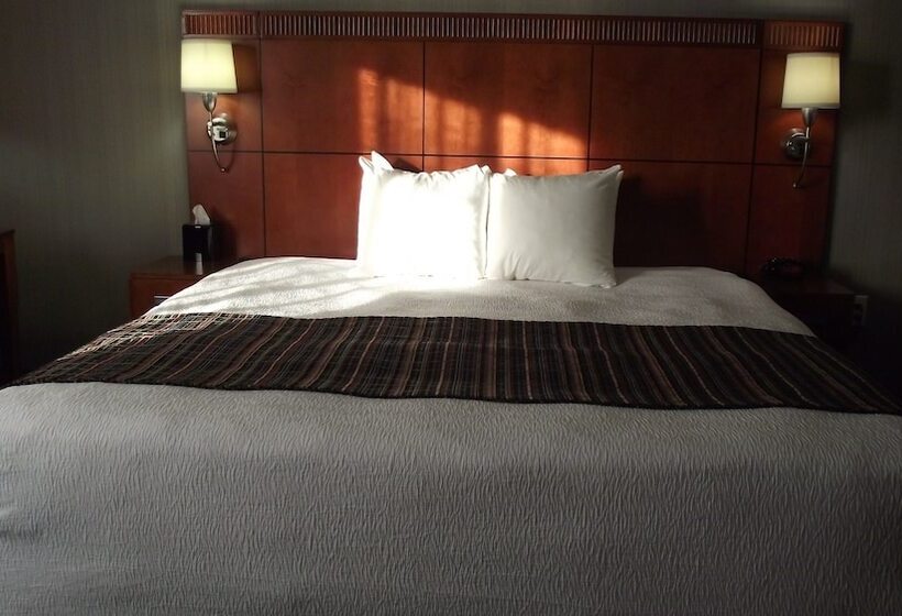 هتل Country Inn & Suites By Radisson, Delta Park North Portland