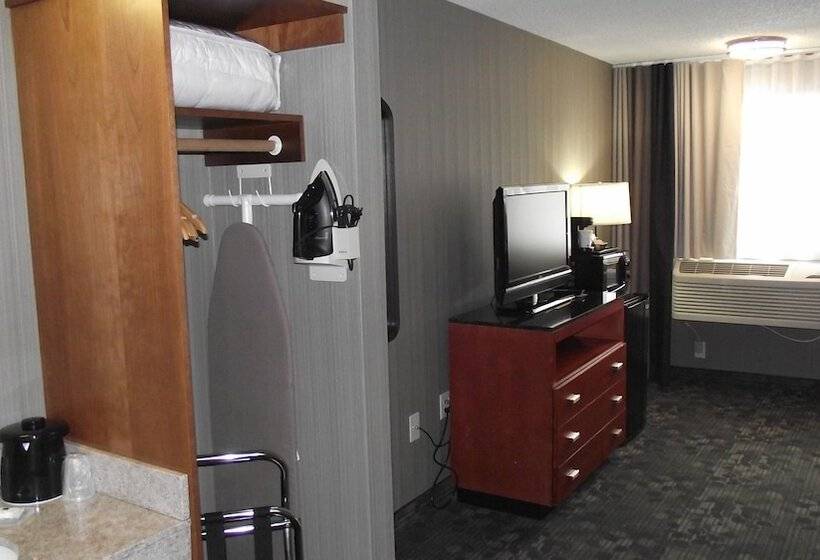هتل Country Inn & Suites By Radisson, Delta Park North Portland