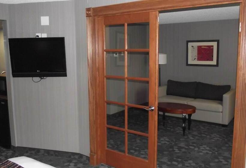 هتل Country Inn & Suites By Radisson, Delta Park North Portland