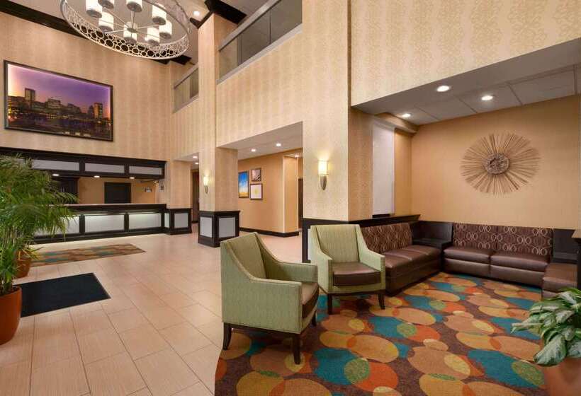 酒店 Days Inn By Wyndham Baltimore Inner Harbor