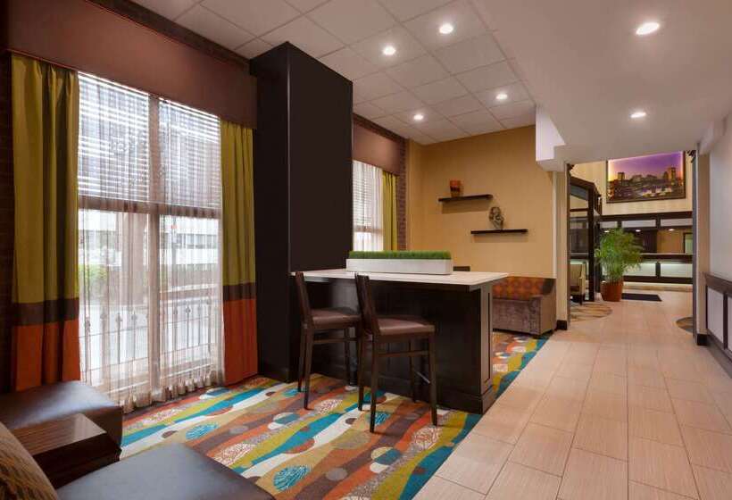 酒店 Days Inn By Wyndham Baltimore Inner Harbor