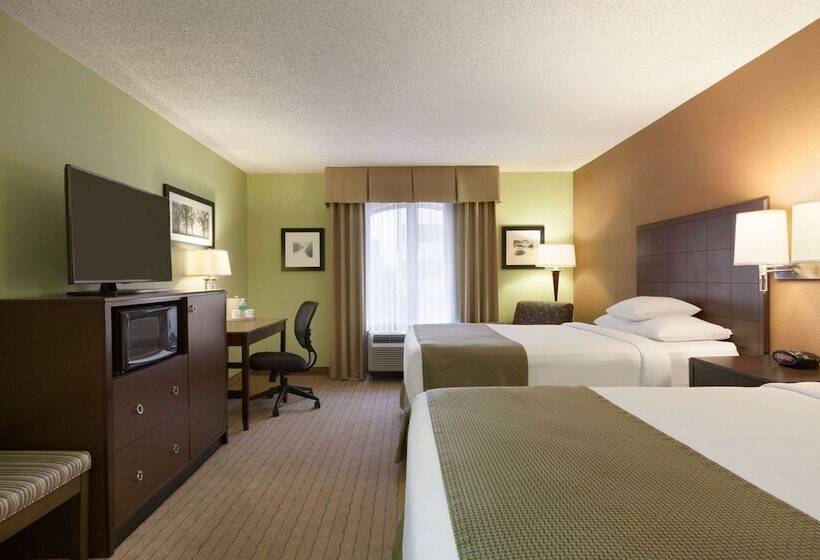 هتل Days Inn By Wyndham Baltimore Inner Harbor