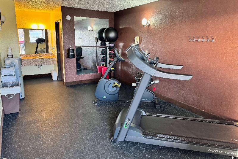 בית מלון כפרי Days Inn By Wyndham Cloverdale Greencastle