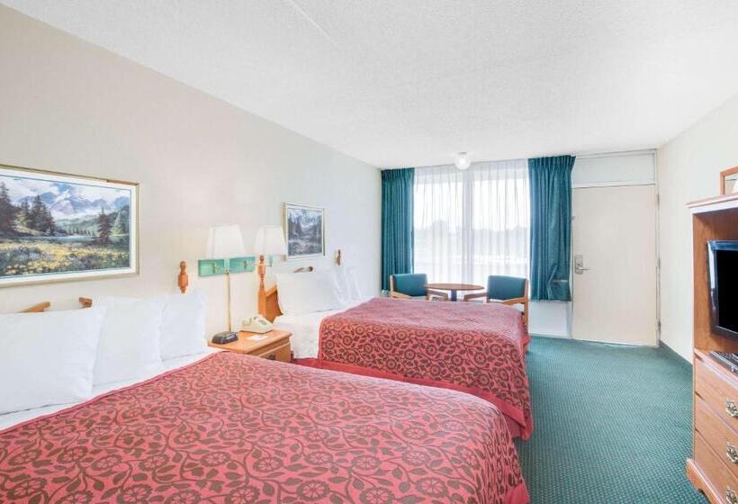 هتل Days Inn By Wyndham Newport
