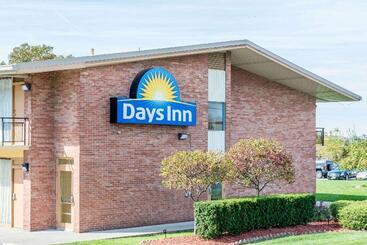 هتل Days Inn By Wyndham Niles
