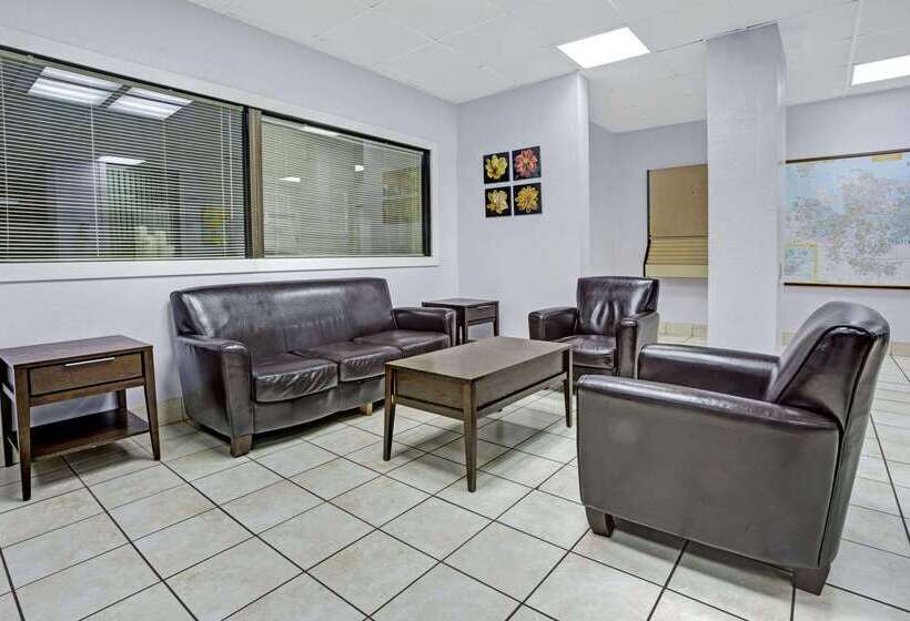 Otel Days Inn By Wyndham Norfolk Military Circle