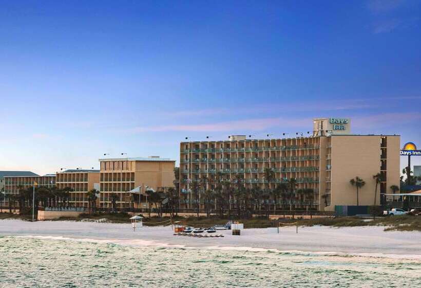 هتل Days Inn By Wyndham Panama City Beach/ocean Front