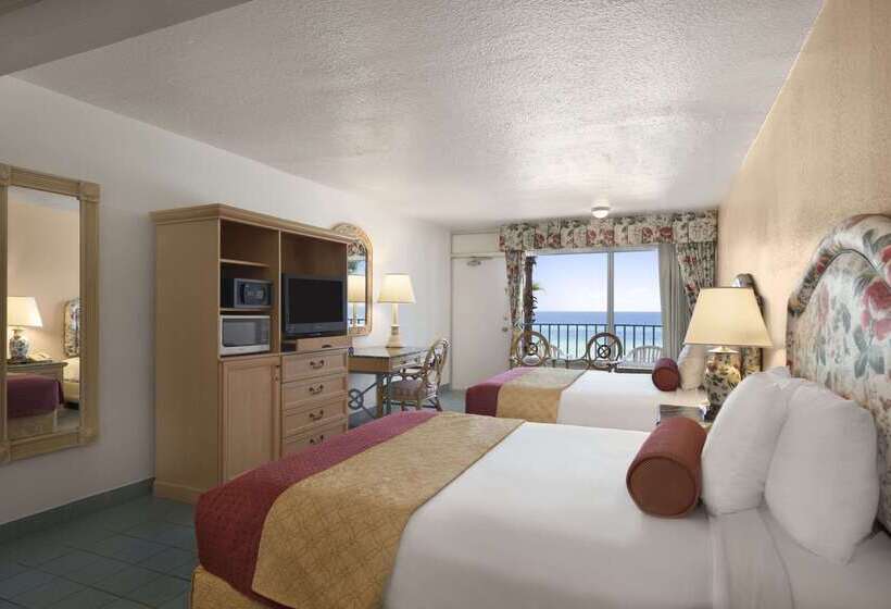 Hotelli Days Inn By Wyndham Panama City Beach/ocean Front