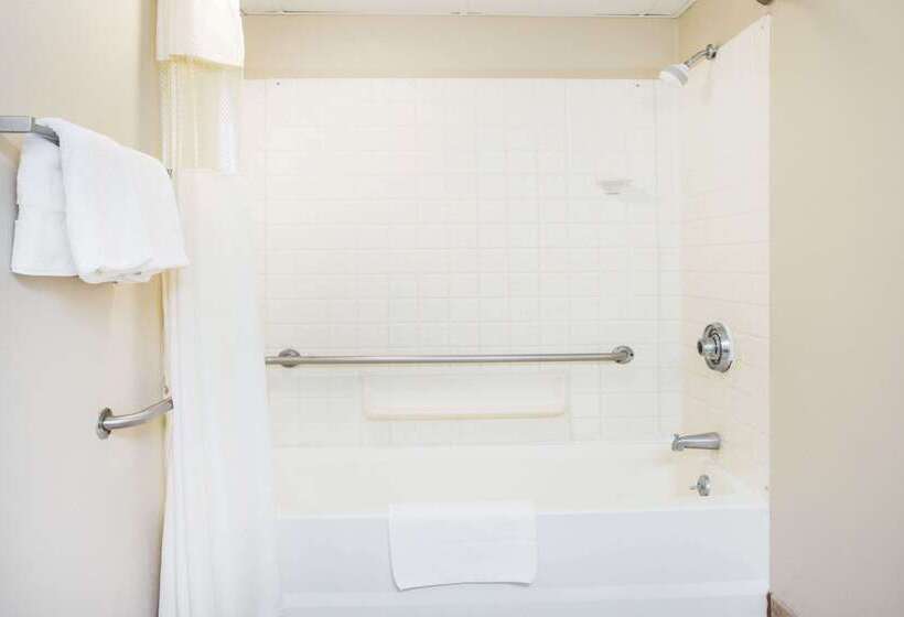هتل Red Roof Inn Rockingham