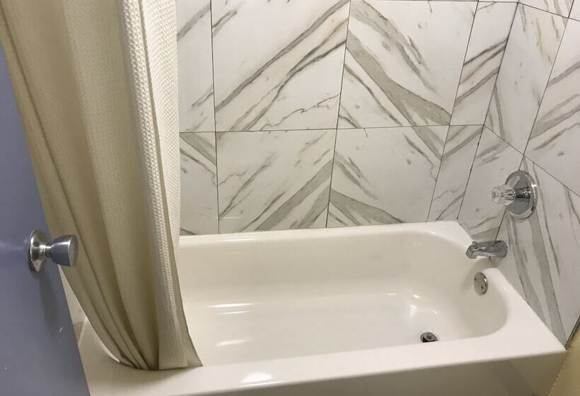 酒店 Days Inn By Wyndham Salem, Il