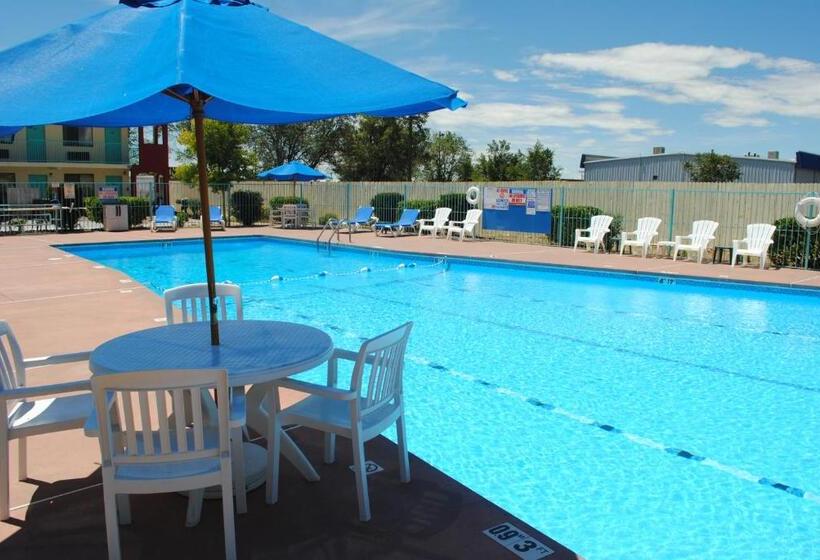 Hotelli Days Inn By Wyndham Santa Fe New Mexico