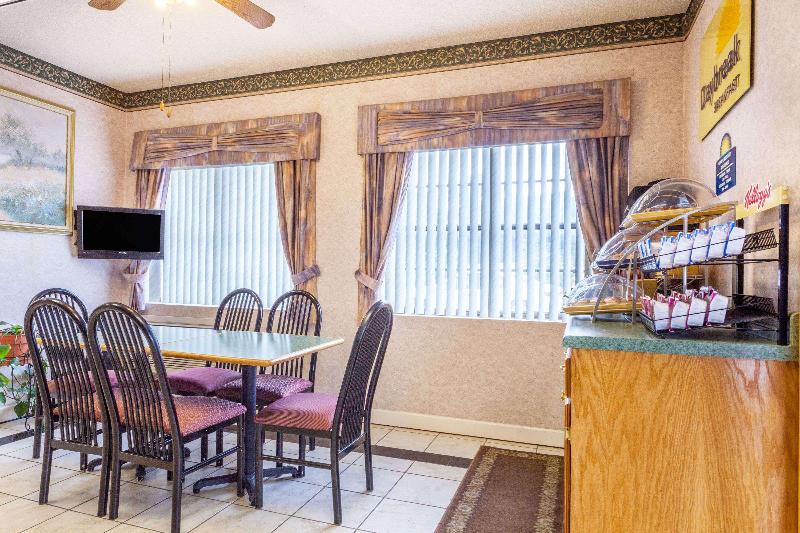 Отель Days Inn By Wyndham Yazoo City