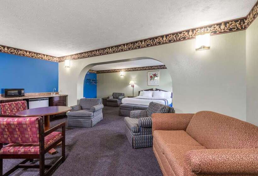 Hotel Days Inn & Suites By Wyndham Youngstown / Girard Ohio