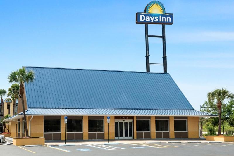 هتل Days Inn Tampa -North of Busch Gardens