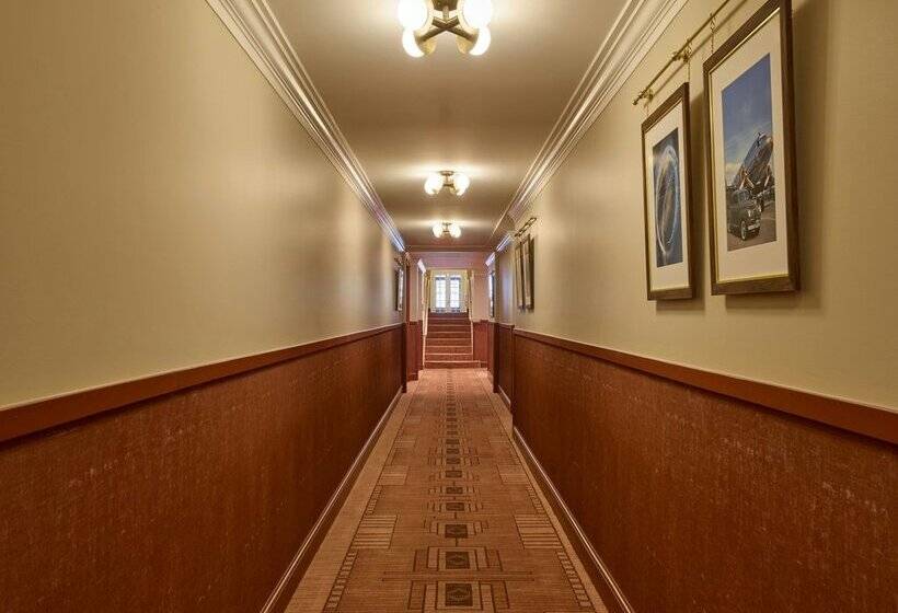 בית מלון כפרי Dearborn Inn, Autograph Collection