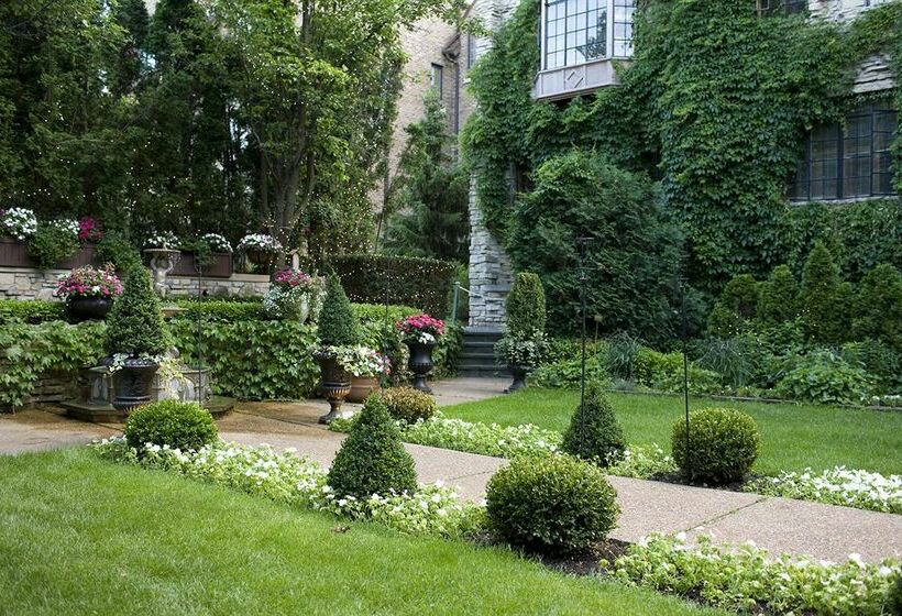 Отель Deer Path Inn