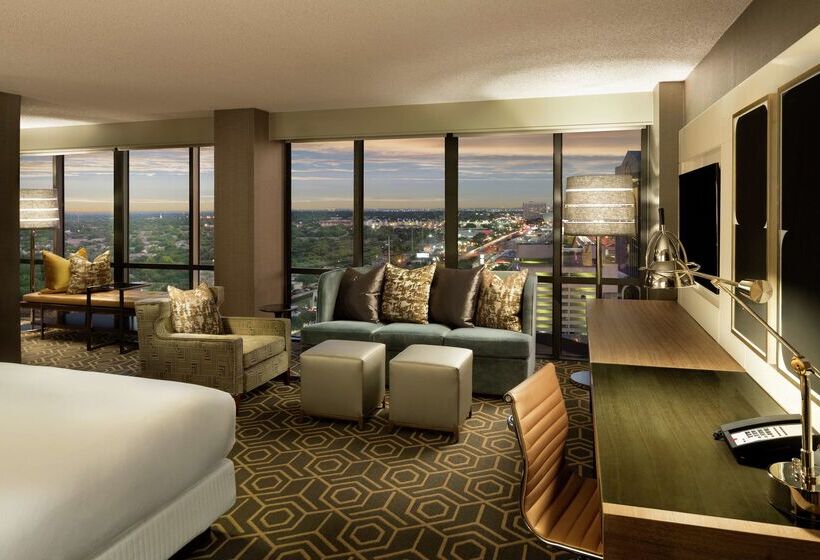 هتل Doubletree By Hilton Dallascampbell Centre